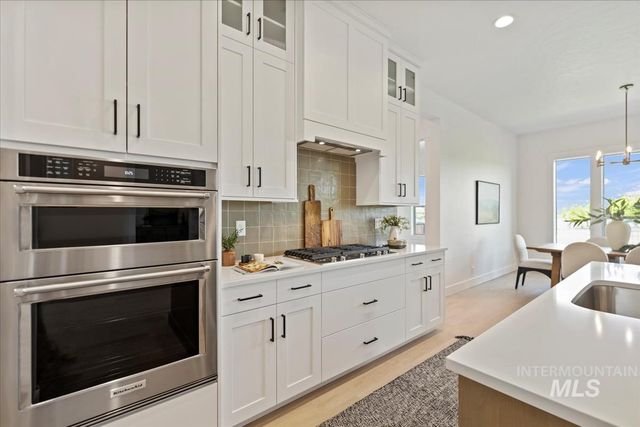 11126 S Corballis Ln, Kuna, ID 83634