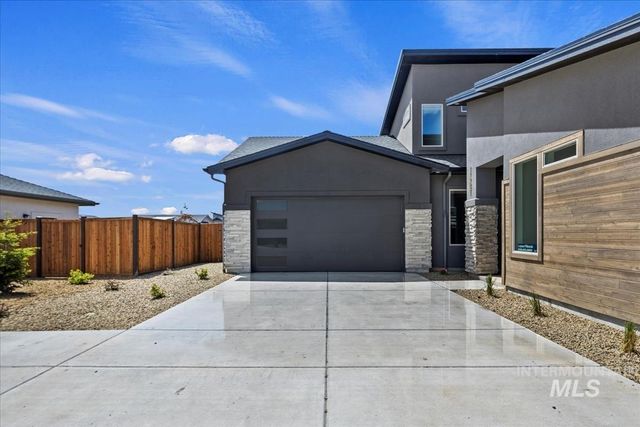 11126 S Corballis Ln, Kuna, ID 83634