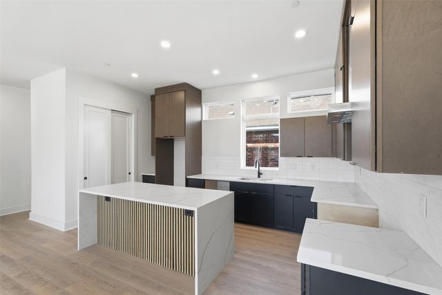 2202 N Carroll Avenue, Dallas, TX 75204