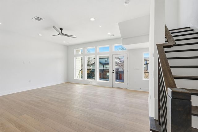 2202 N Carroll Avenue, Dallas, TX 75204