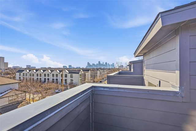 2202 N Carroll Avenue, Dallas, TX 75204