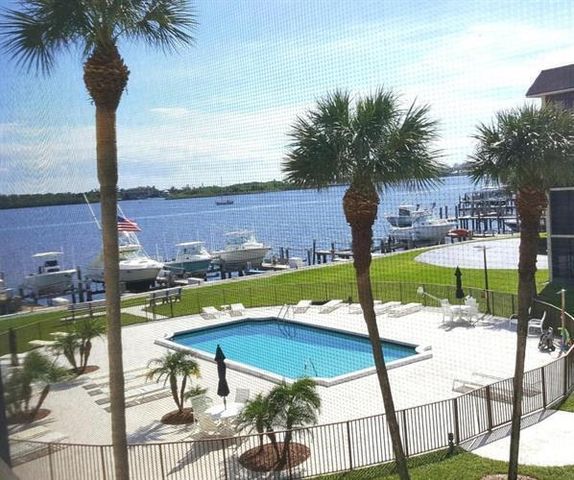 2424 N FEDERAL Highway 309, Boynton Beach, FL 33435