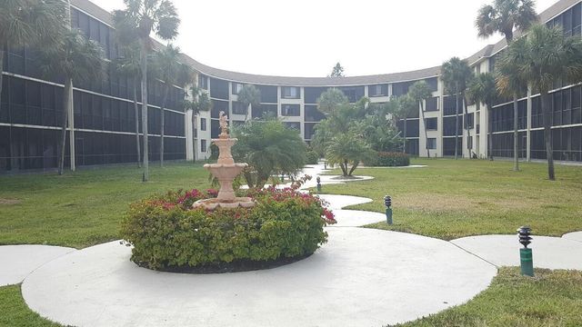 2424 N FEDERAL Highway 309, Boynton Beach, FL 33435