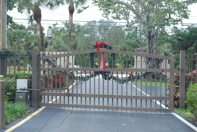 2424 N FEDERAL Highway 309, Boynton Beach, FL 33435