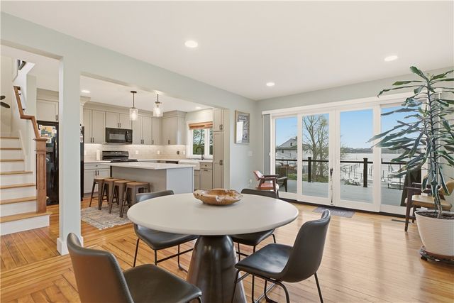 1124 Narragansett Boulevard, Cranston, RI 02905