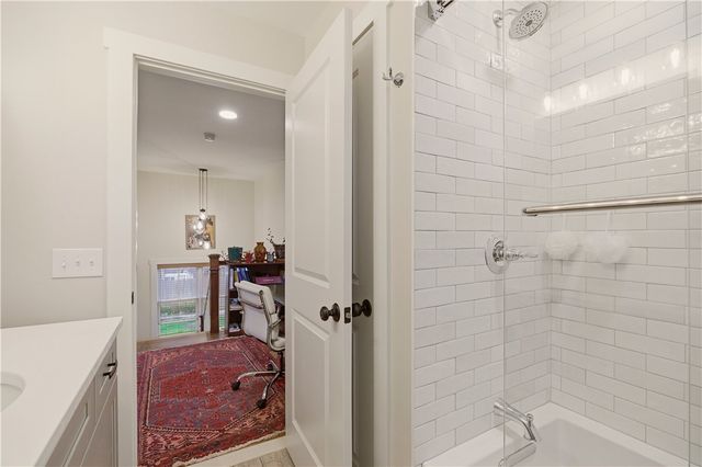 1124 Narragansett Boulevard, Cranston, RI 02905