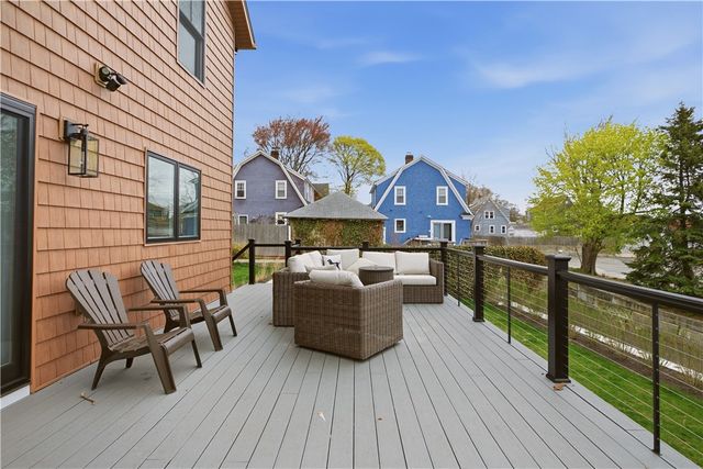 1124 Narragansett Boulevard, Cranston, RI 02905