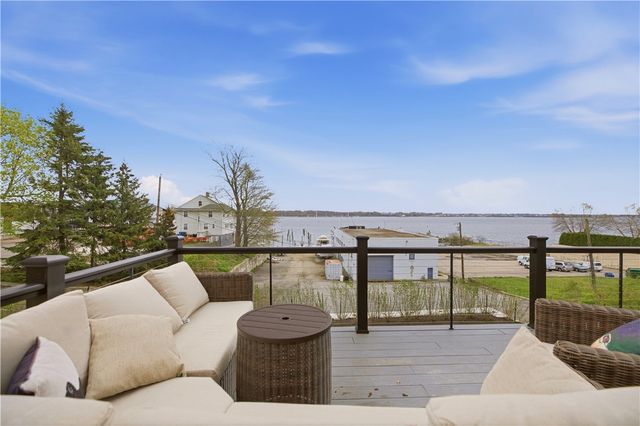 1124 Narragansett Boulevard, Cranston, RI 02905