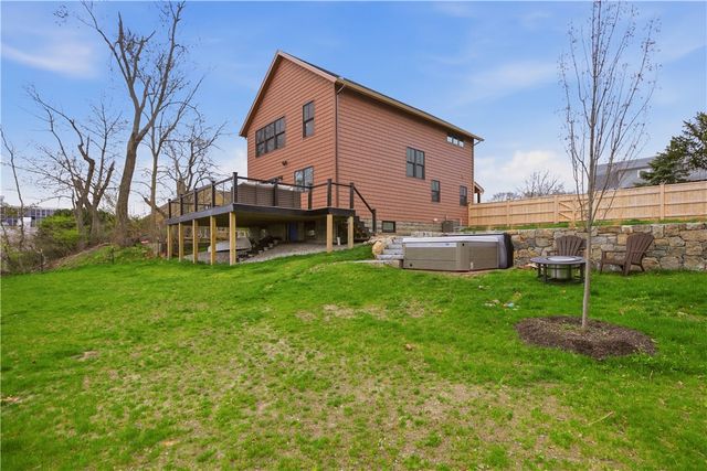 1124 Narragansett Boulevard, Cranston, RI 02905