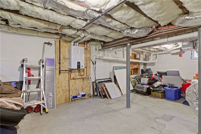 1124 Narragansett Boulevard, Cranston, RI 02905