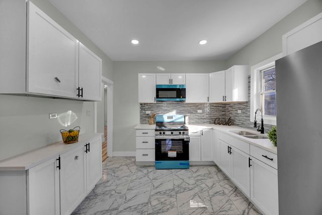 4200 Monroe Street, Gary, IN 46408