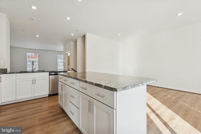 7830 WOLF RUN LN, Severn, MD 21144