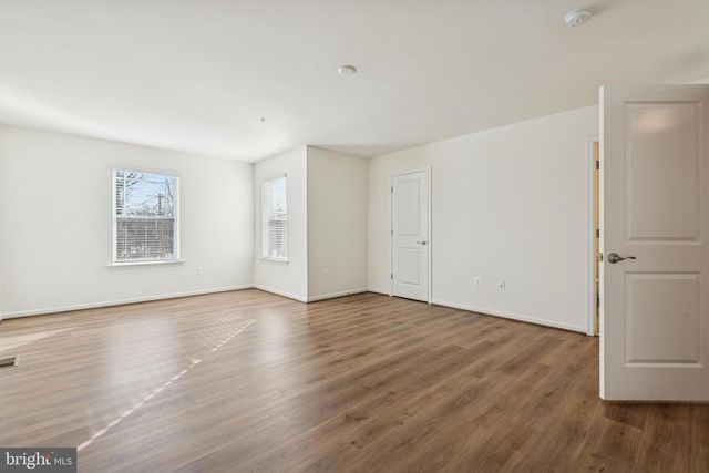 7830 WOLF RUN LN, Severn, MD 21144