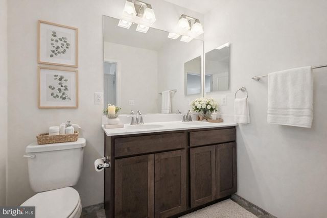 7830 WOLF RUN LN, Severn, MD 21144