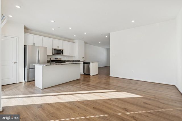 7830 WOLF RUN LN, Severn, MD 21144