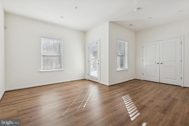 7830 WOLF RUN LN, Severn, MD 21144