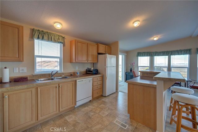 11315 Nacimiento Lake Drive, Bradley, CA 93426