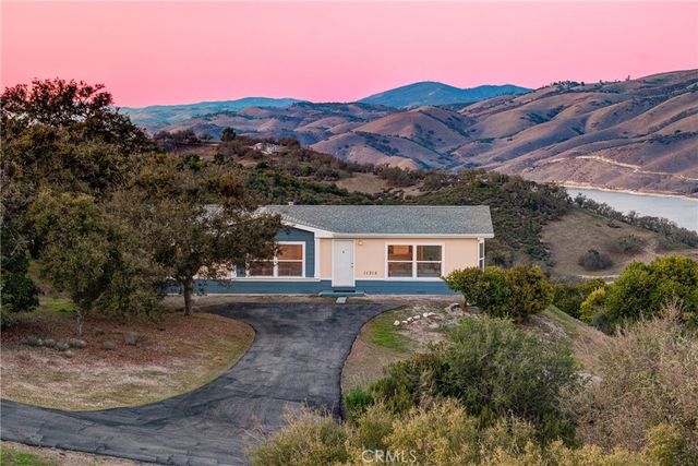 11315 Nacimiento Lake Drive, Bradley, CA 93426