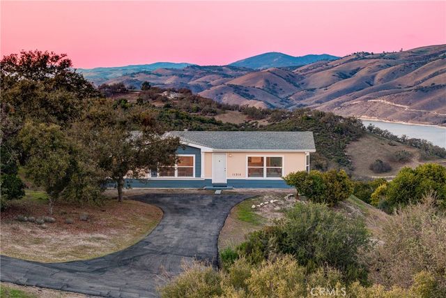 11315 Nacimiento Lake Drive, Bradley, CA 93426