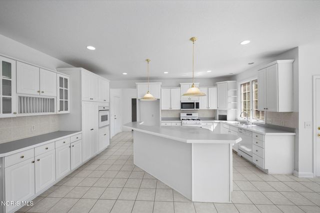 7439 Lock Mill Court, Maumee, OH 43537