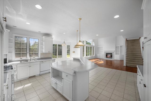 7439 Lock Mill Court, Maumee, OH 43537