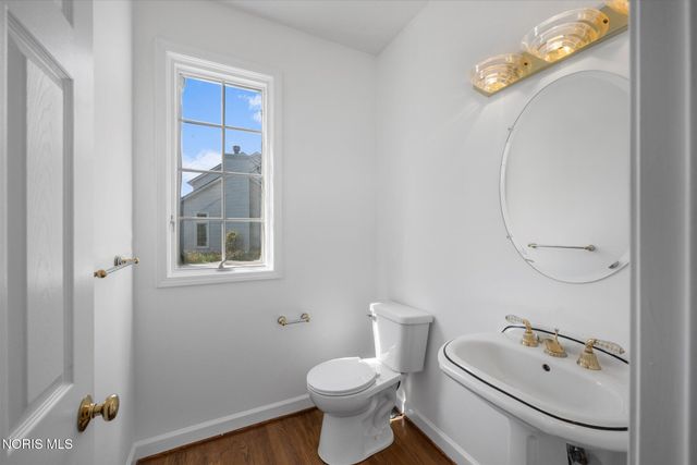 7439 Lock Mill Court, Maumee, OH 43537