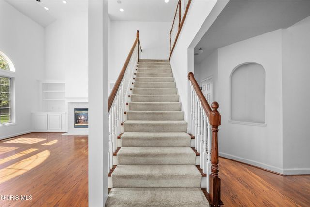 7439 Lock Mill Court, Maumee, OH 43537