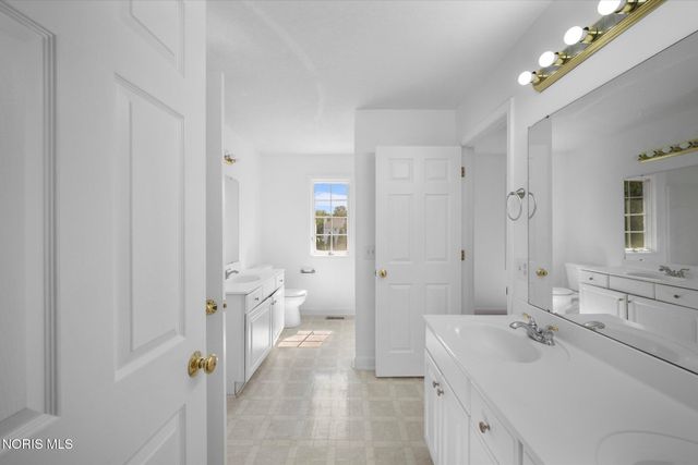 7439 Lock Mill Court, Maumee, OH 43537