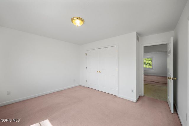 7439 Lock Mill Court, Maumee, OH 43537