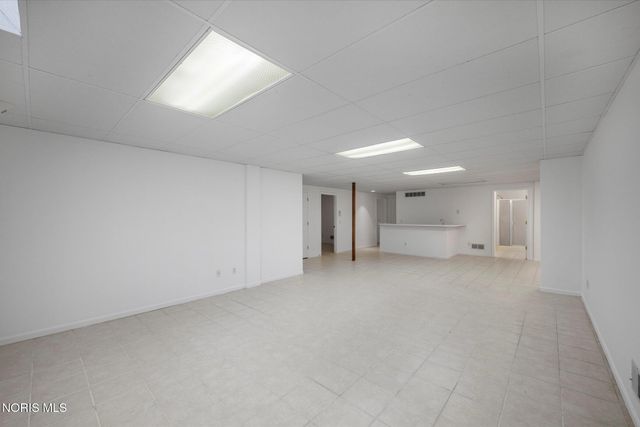 7439 Lock Mill Court, Maumee, OH 43537