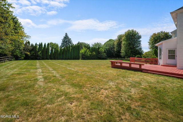 7439 Lock Mill Court, Maumee, OH 43537