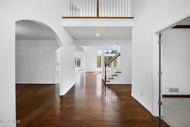 7439 Lock Mill Court, Maumee, OH 43537