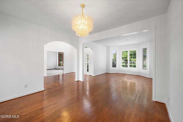 7439 Lock Mill Court, Maumee, OH 43537