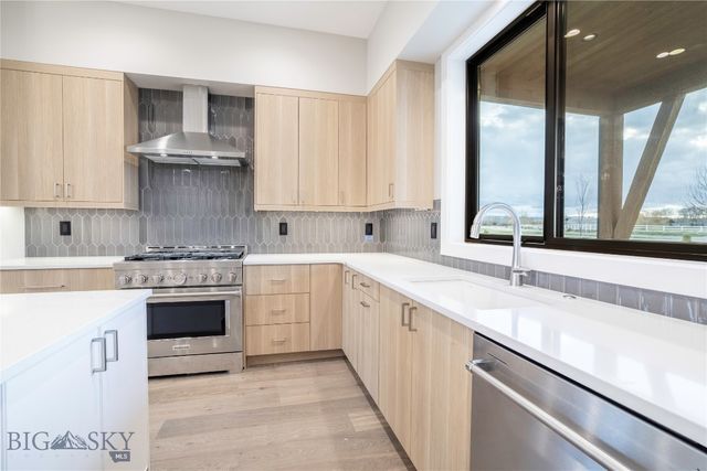 123 Creekbank Loop, Bozeman, MT 59718