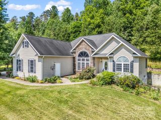 124 Shadow View Drive, Leicester, NC 28748