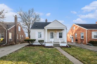 21824 Colony Street, Saint Clair Shores, MI 48080