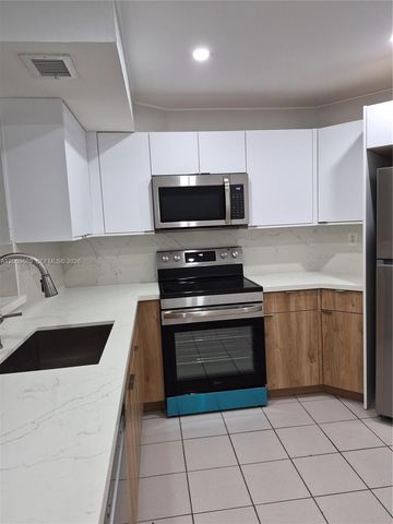 9447 Fontainebleau Boulevard 113, Miami, FL 33172