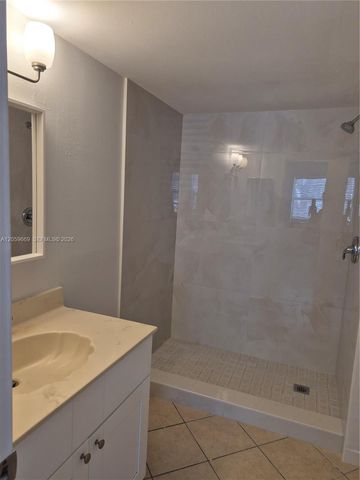 9447 Fontainebleau Boulevard 113, Miami, FL 33172