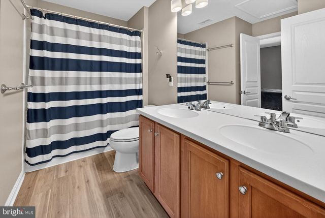 4 RANDOLPH CT, Mickleton, NJ 08056