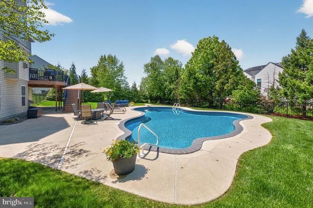 4 RANDOLPH CT, Mickleton, NJ 08056