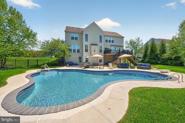 4 RANDOLPH CT, Mickleton, NJ 08056