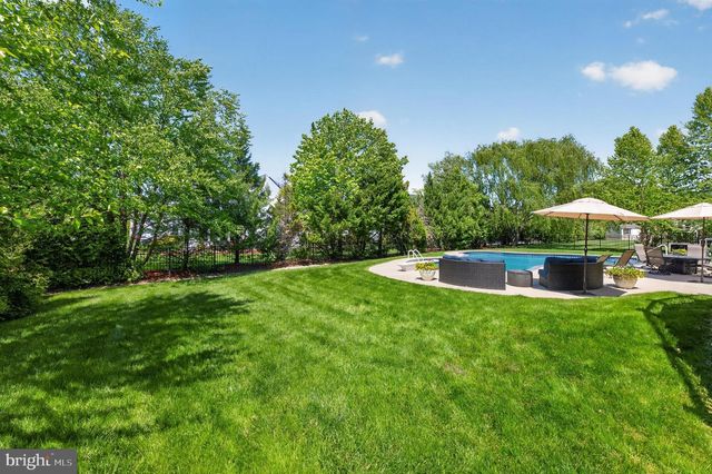 4 RANDOLPH CT, Mickleton, NJ 08056