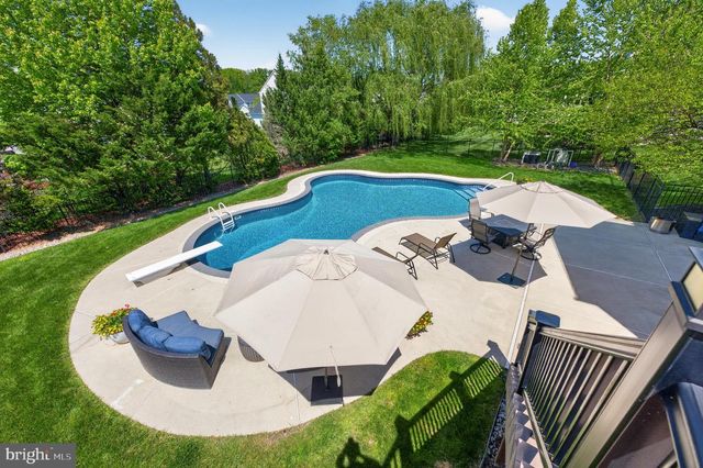 4 RANDOLPH CT, Mickleton, NJ 08056