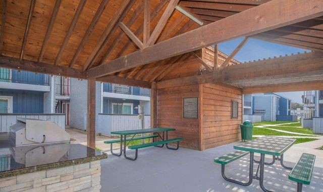 801 S Allen Genoa Road 112, South Houston, TX 77587