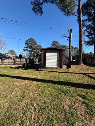211 S Cumberland Avenue, Russellville, AR 72801