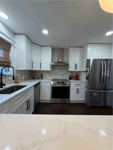 211 S Cumberland Avenue, Russellville, AR 72801