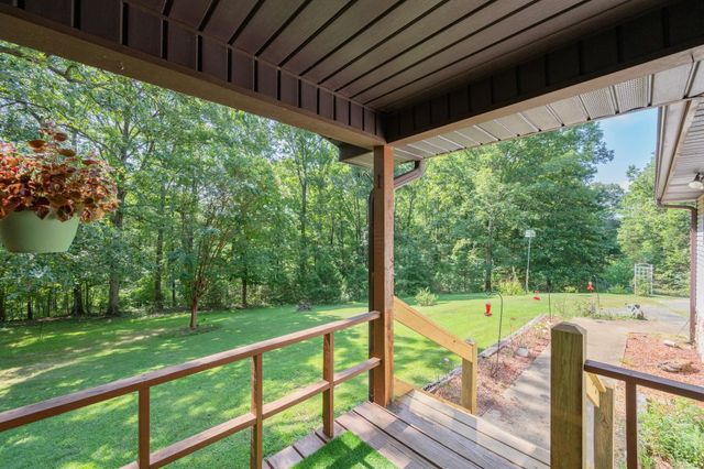 380 CYPRESS CREEK RD, Linden, TN 37096