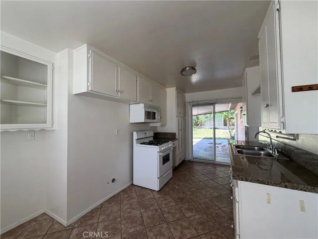 9943 Oso Avenue, Chatsworth, CA 91311