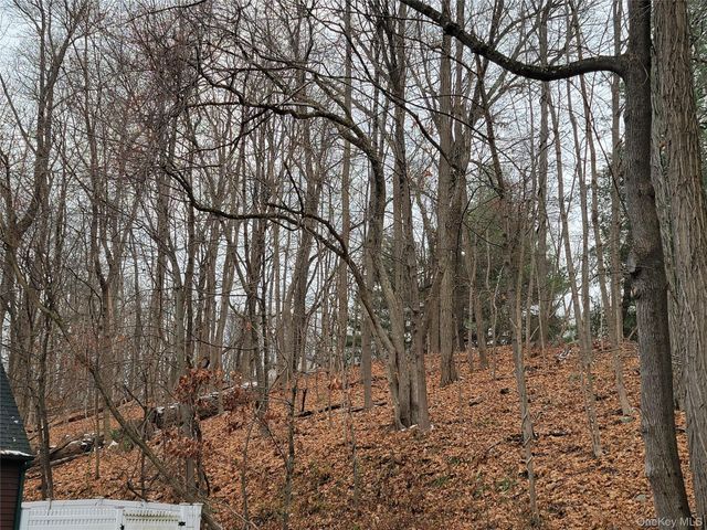 4 Greenlawn Road, Cortlandt Manor, NY 10567
