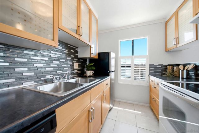 6780 Friars Rd 302, San Diego, CA 92108